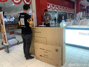 Cerita Melisa Borong TV Murah Saat Transmart Full Day Sale di Medan