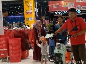 Full Day Sale Transmart Pekalongan Ramai Banget! Sepeda Listrik Banyak Diburu