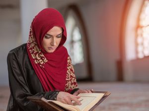 Hukum Itikaf bagi Wanita, Bolehkah? Simak Syarat hingga Aturannya Hukum Itikaf bagi Wanita, Bolehkah? Simak Syarat hingga Aturannya