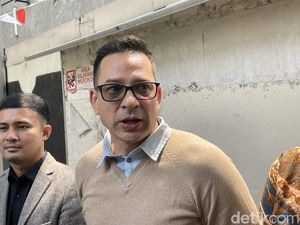 Ari Wibowo Soal Inge Anugrah Alami Pecah Pembuluh Darah karena Cerai Ari Wibowo Soal Inge Anugrah Alami Pecah Pembuluh Darah karena Cerai