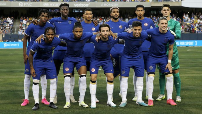 Aug 2, 2023; Chicago, Illinois, USA; The Chelsea starting eleven pose for a photo before the game against Borussia Dortmund at Soldier Field. Mandatory Credit: Jon Durr-USA TODAY Sports