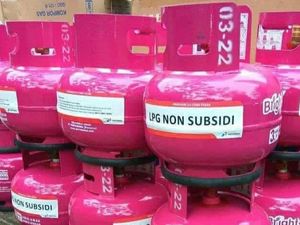 Hoax! Beredarnya Elpiji Nonsubsidi Tabung Pink 3 Kg Dipastikan Kabar Bohong Hoax! Beredarnya Elpiji Nonsubsidi Tabung Pink 3 Kg Dipastikan Kabar Bohong