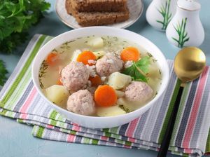 Kenapa Makanan Berkuah Disarankan untuk Santap Sahur?