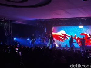 Pecah! Isyana Sukses Getarkan Malang Lewat Showcase Album Keempat Pecah! Isyana Sukses Getarkan Malang Lewat Showcase Album Keempat