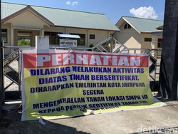 SMPN 10 Kota Jayapura Disegel Pemilik Tanah, Siswa Ngungsi ke Sekolah Lain