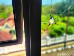 Heboh Kaca PN Cibadak Sukabumi Tiba-tiba Berlubang, Ada Suara Misterius