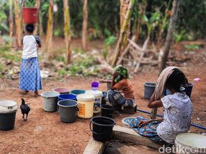 Satu Rumah di Bondowoso Hanya Dapat Jatah 2 Timba Dampak Krisis Air Bersih