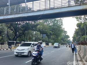 Demo Buruh di Patung Kuda Bubar, Jalan Medan Merdeka Barat Dibuka Kembali