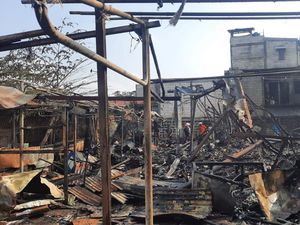 Kebakaran Pasar Kambing Tanah Abang: Dugaan Penyebab hingga Dampak Kebakaran Pasar Kambing Tanah Abang: Dugaan Penyebab hingga Dampak