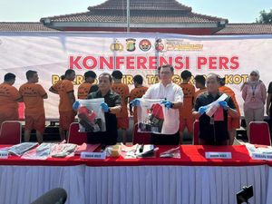 Peras Tamu Hotel Rp 1 M di Tangerang, 10 Wartawan Gadungan Ditangkap