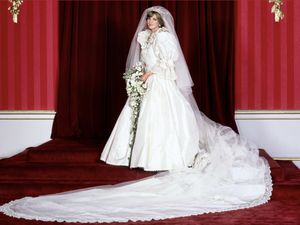 Cerita di Balik Gaun Pengantin Putri Diana Terungkap Cerita di Balik Gaun Pengantin Putri Diana Terungkap