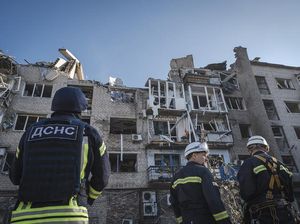 Rudal Rusia Kembali Hantam Apartemen di Ukraina, 8 Orang Tewas Rudal Rusia Kembali Hantam Apartemen di Ukraina, 8 Orang Tewas