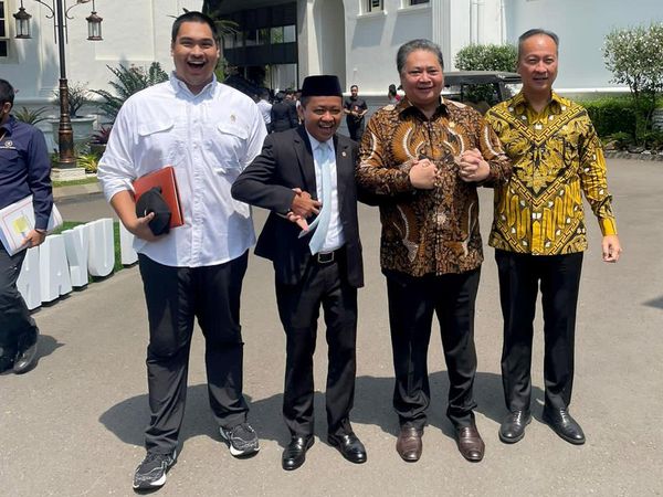 Saat Airlangga-Bahlil Bergandengan Tangan