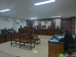 Eks Bupati Mamberamo Tengah Ricky Bacakan Eksepsi Kasus Suap-TPPU Hari Ini