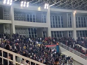 Suporter Persib Bandung Lolos di Manahan, Panpel Telusuri Penjualan Tiket Suporter Persib Bandung Lolos di Manahan, Panpel Telusuri Penjualan Tiket