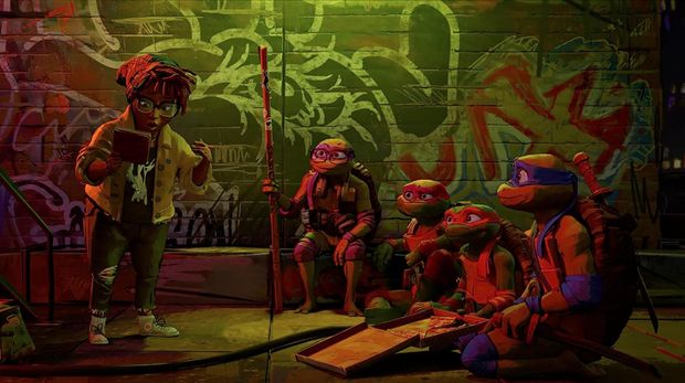 Brady Noon, Nicolas Cantu, Shamon Brown Jr., Ayo Edebiri, dan Micah Abbey dalam Teenage Mutant Ninja Turtles: Mutant Mayhem. (Paramount Pictures via IMDb)