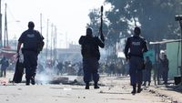 5 Orang Tewas dalam Demo Berdarah Sopir Taksi di Afrika Selatan