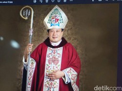 Sempat Dirawat di ICU, Uskup Surabaya Vincentius Sutikno Meninggal Dunia
