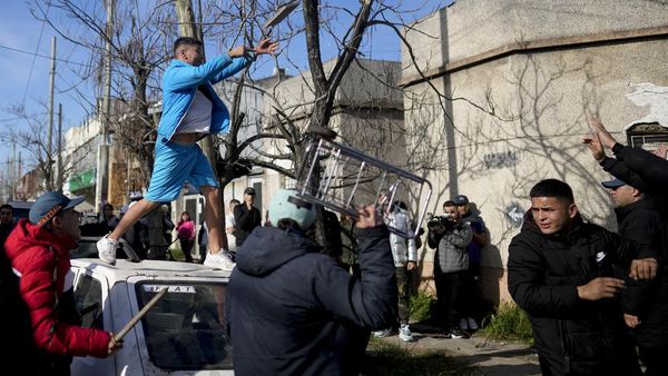 Bocah Perempuan Tewas Dirampok, Warga Argentina Demo Polisi
