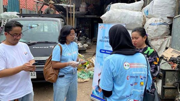 BRI Life Peduli Lingkungan Untuk Kurangi Sampah