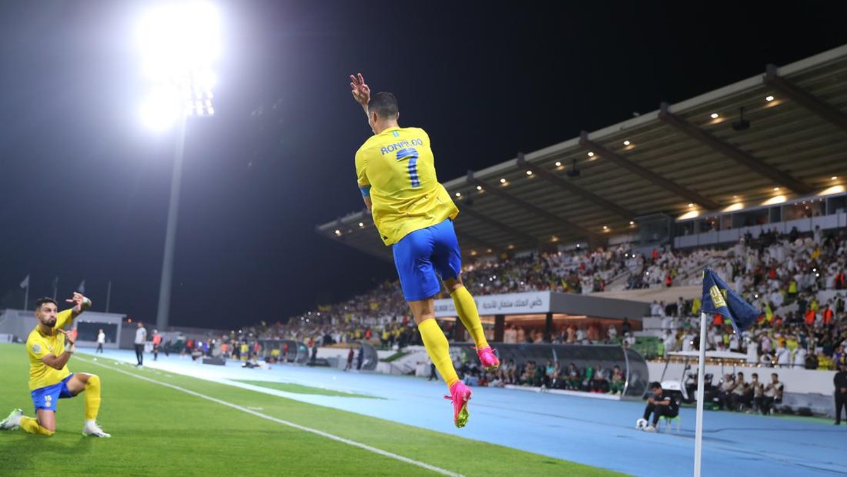 Cristiano Ronaldo di laga Al Shorta vs Al Nassr. (Foto: Twitter @AlNassr_EN)