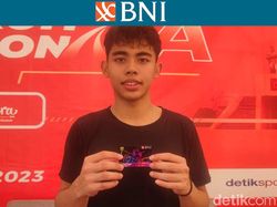 Denis Kalahkan Fathurachman Lewat Rubber Game di BNI Sirnas Premier
