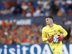 Dominik Livakovic. Saat ini membela Dinamo Zagreb. Foto: AFP/KENZO TRIBOUILLARD