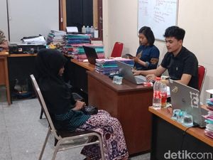 Pilu Gadis 19 Tahun di Bangkalan Dianiaya Kakek-kakek Usai Menolak Dinikahi Pilu Gadis 19 Tahun di Bangkalan Dianiaya Kakek-kakek Usai Menolak Dinikahi