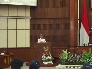 Koster Minta Warga Bali Jaga Kesehatan untuk Kurangi Padatnya Rumah Sakit Koster Minta Warga Bali Jaga Kesehatan untuk Kurangi Padatnya Rumah Sakit