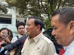 Datangi Kemhan, Hotman Paris Undang Prabowo ke Nikahan Anaknya