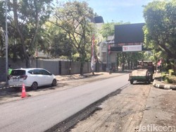 Pengaspalan Seluruh Jalan Surabaya Ditarget Rampung 2026