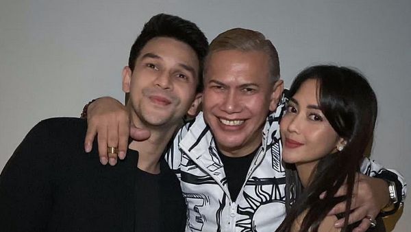 7 Foto Kebersamaan Jonathan Frizzy & Ririn Dwi Ariyanti, Ramai Diisukan Pacaran