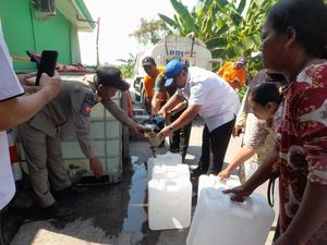 Krisis Air Bersih di Lamongan Meluas 7 Desa 4 Kecamatan Krisis Air Bersih di Lamongan Meluas 7 Desa 4 Kecamatan