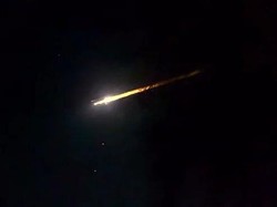 Kilatan Cahaya Misterius di Langit Malam Gegerkan Australia, Ternyata..
