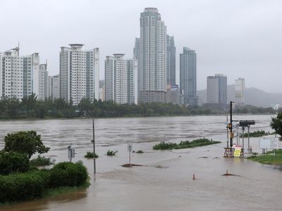 Korea Selatan Mulai Diterjang Banjir Imbas Topan Khanun