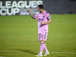 Debut Messi di MLS Tertunda
