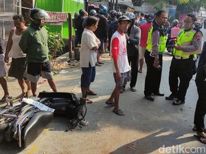 Kecelakaan Mobil Vs Motor di Woltermonginsidi Semarang, 1 Meninggal Kecelakaan Mobil Vs Motor di Woltermonginsidi Semarang, 1 Meninggal