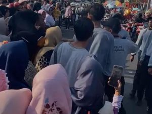 Awal Mula Gerak Jalan di Bangkalan Ricuh Berujung Peserta Pukul Penonton Awal Mula Gerak Jalan di Bangkalan Ricuh Berujung Peserta Pukul Penonton