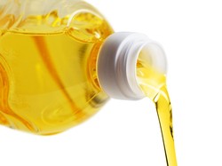 4 Cara Praktis Membersihkan Wadah Berminyak Agar Tak Licin Lagi