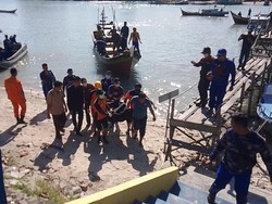 Nelayan Cumi Hilang Usai Perahunya Ditabrak Tongkang Ditemukan Tewas