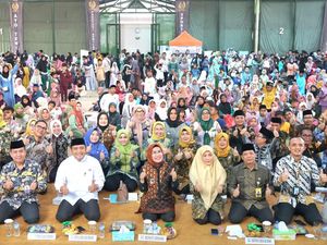 Pemkab Serang Beri Bingkisan hingga Santunan ke 1.000 Anak Yatim