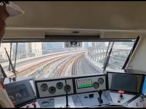 Menjajal Langsung LRT Bareng Jokowi Saat Lintasi Longspan Gatsu-Kuningan