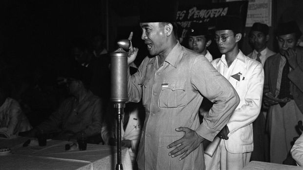 Presiden Indonesia pertama, Soekarno. (AP/Leslie Priest)