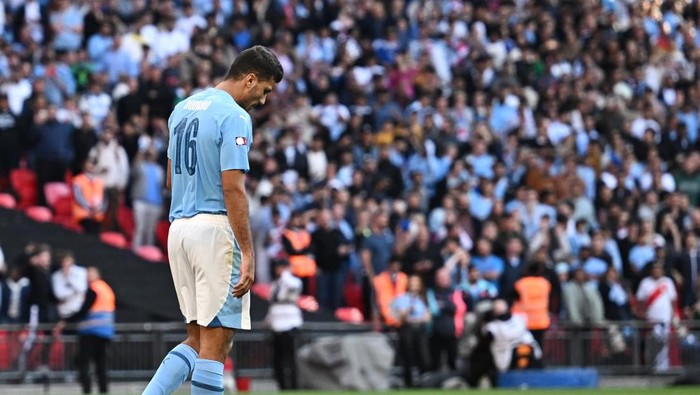 Soccer Football - Community Shield - Manchester City v Arsenal - Wembley Stadium, London, Britain - August 6, 2023  Manchester Citys Rodri looks dejected after missing a penalty during the penalty shootout REUTERS/Dylan Martinez