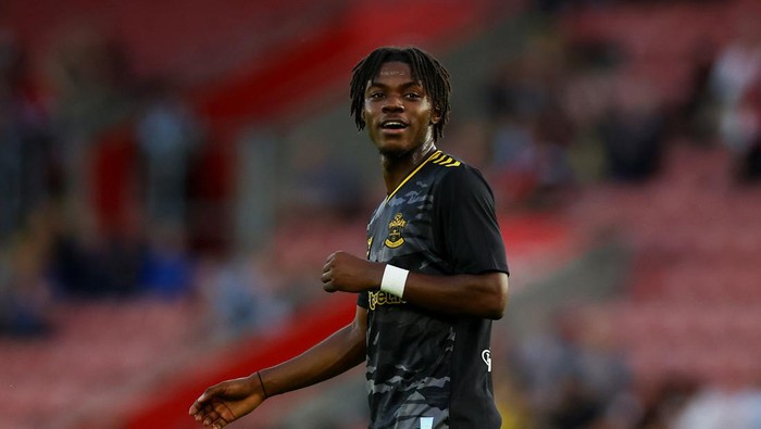 Soccer Football - Pre Season Friendly - Southampton v AFC Bournemouth - St Marys Stadium, Southampton, Britain - July 25, 2023 Southamptons Romeo Lavia Action Images via Reuters/Matthew Childs