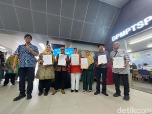 Stasiun MRT Blok A Dipadati Warga Urus KK cs, Ada Apa? Stasiun MRT Blok A Dipadati Warga Urus KK cs, Ada Apa?