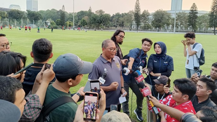 Ketua Badan Tim Nasional (BTN) Sumardji meradang gara-gara beberapa pemain belum gabung Timnas Indonesia U-23. Beberapa klub masih menahan.