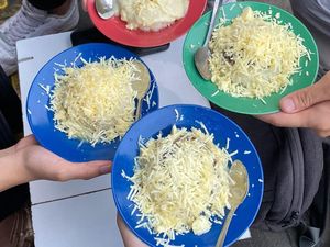 5 Kuliner Hits di Barito Jaksel, Ada Ketan Susu dan Nasi Telur 5 Kuliner Hits di Barito Jaksel, Ada Ketan Susu dan Nasi Telur