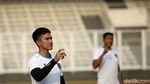 Foto-foto Zulkifli Hasan Main Bola Lawan Kaesang