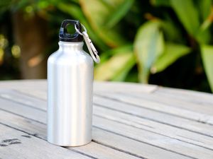 Botol Minum Sebaiknya Dicuci Berapa Hari Sekali? Ini Kata Pakar Botol Minum Sebaiknya Dicuci Berapa Hari Sekali? Ini Kata Pakar